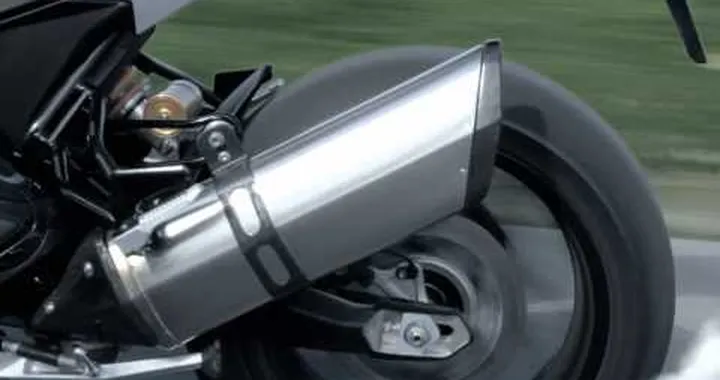 Husqvarna Nuda 900 e Nuda 900R - Mistreat the Street