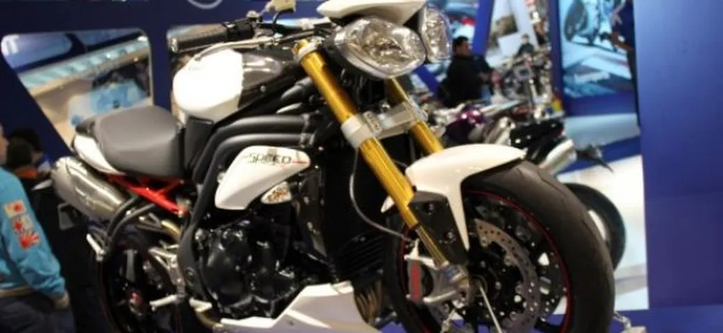 Triumph Speed Triple R m.y. 2012 - Salone EICMA Milano 2011