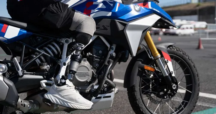 BMW Motorrad: la passione per la moto supera ogni barriera