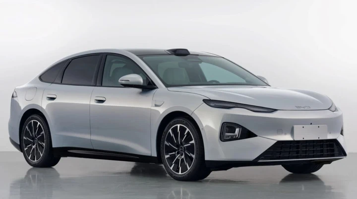 BYD: la nuova Seal 07 arriva appena cinque mesi dopo la precedente