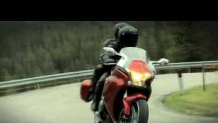 Video promo Honda VFR1200F 2010