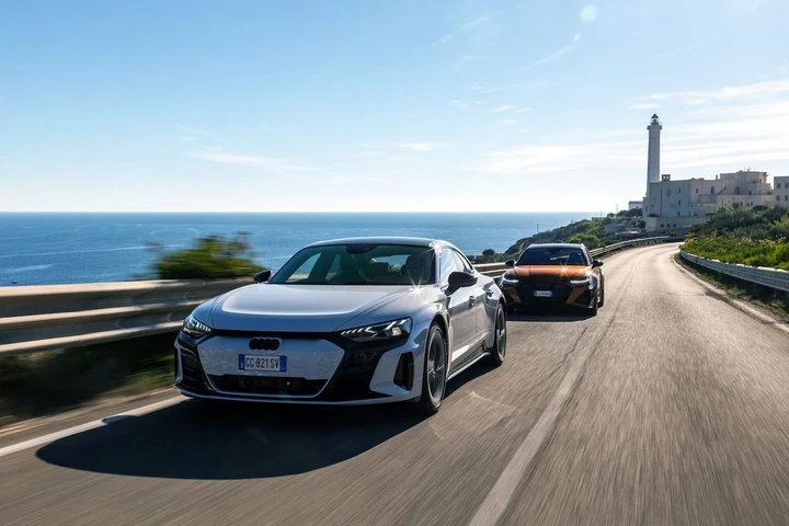Audi RS6 VS RS e-tron GT: la guerra dei mondi