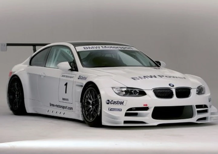Bmw: la M3 V8 in pista nell'ALMS 2009