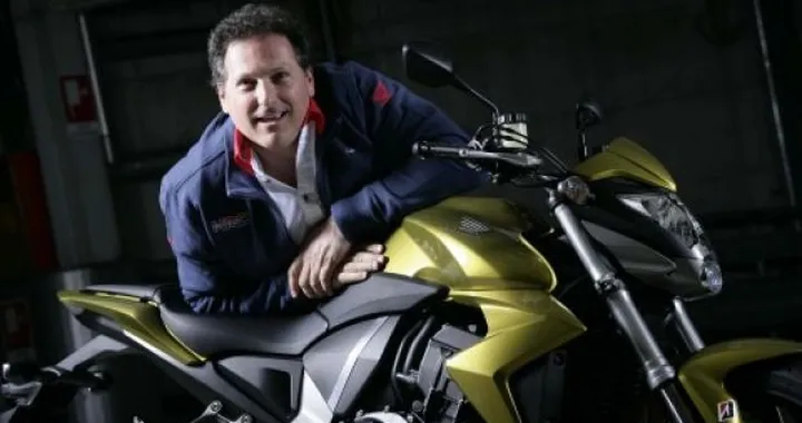 Motoblog intervista Honda Italia: "niente EICMA nel 2009, ma le novità non mancheranno!"