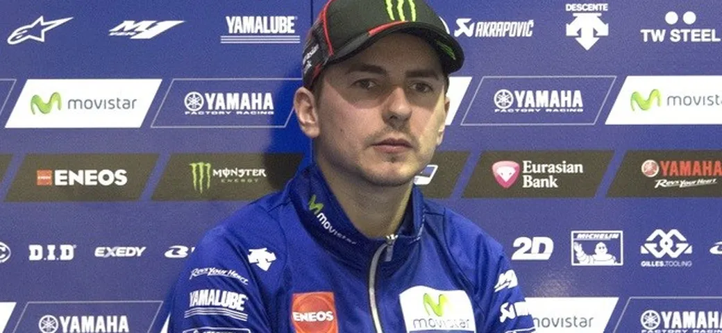 Lorenzo vola a Losail: 