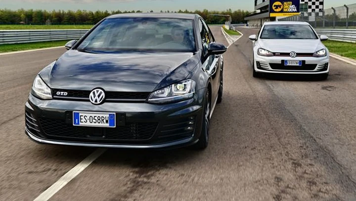 Golfperformancetour: Volkswagen Golf GTD e Golf GTI in pista