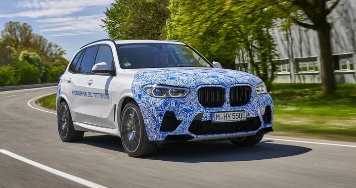 BMW i Hydrogen NEXT: al via i collaudi su strada