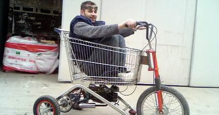 Foto del giorno: il vero motocarrello