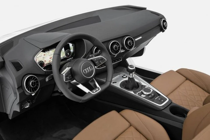Audi TT: prime immagini della nuova plancia