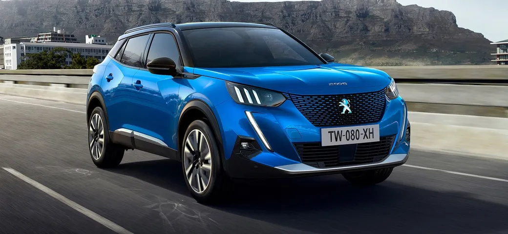 Peugeot e-208 ed e-2008 2022: più autonomia per le piccole elettriche