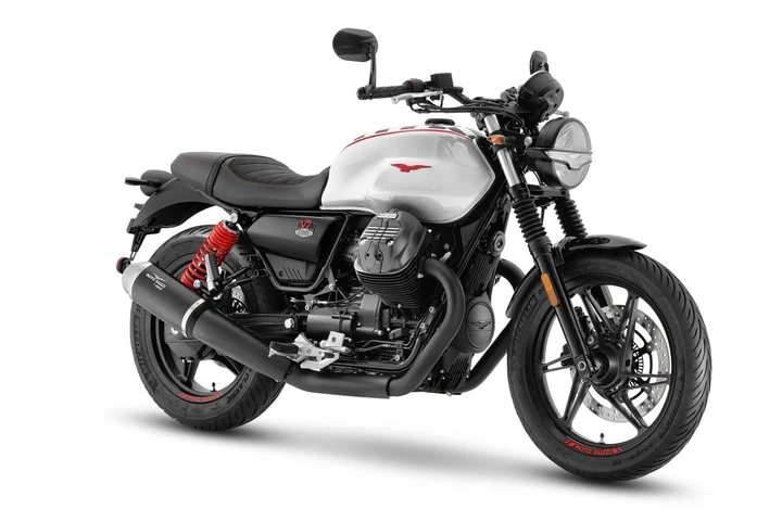 Moto Guzzi V7 Stone Ten svelata al Motor Bike Expo 2024