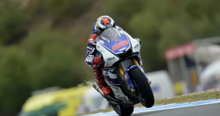 Jerez MotoGP, qualifiche fra conferme (pole di Lorenzo) e sorprese: Ducati in prima fila con Hayden. Sprofonda Rossi, tredicesimo!