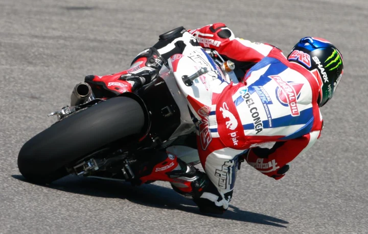 Moto2: Sam Lowes chiude il venerdi in testa