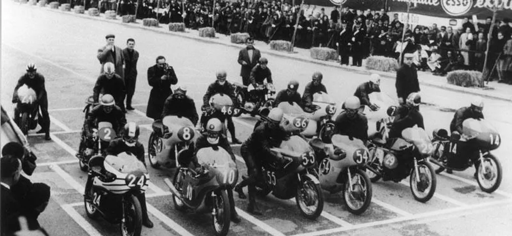 CIV, belle corse al Mugello ma spalti vuoti. 50 anni fa c'era grande pubblico. Perchè?