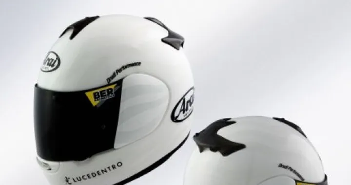 Arai Viper GT e SZ-F Zebra: Lucedentro e Aldo Drudi illuminano la sicurezza