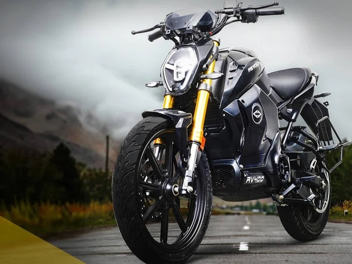 Revolt RV400 Stealth Black Limited Edition
