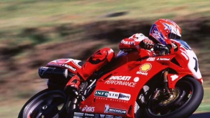 Carl Fogarty ritorna in Superbike... come commentatore Tv