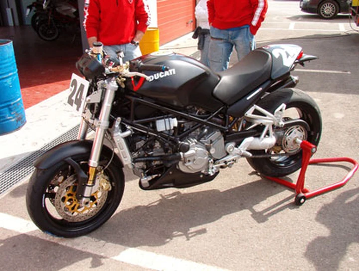Curiosità from Desmo Challenge paddock