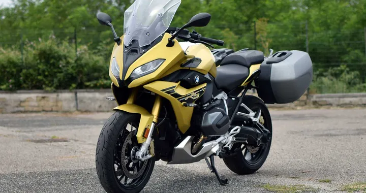 BMW R 1250 RS, la prova su strada della Sport Tourer bavarese (VIDEO)