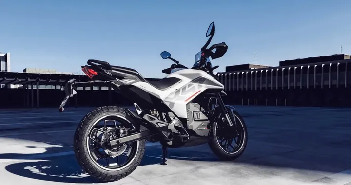 Arriva dall’India la moto elettrica che fa tremare l’Europa: Ultraviolette X-47