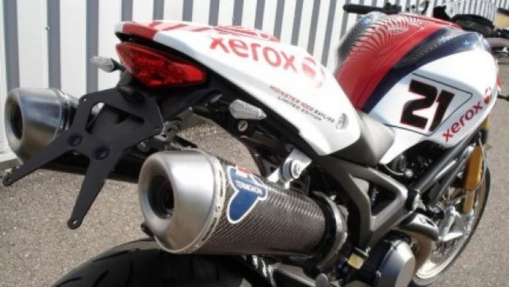 Ducati Monster 1100s Bayliss Replica
