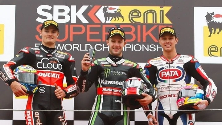 SBK Assen 2015: Rea vince anche Gara-2 su Davies e Van der Mark [Foto]