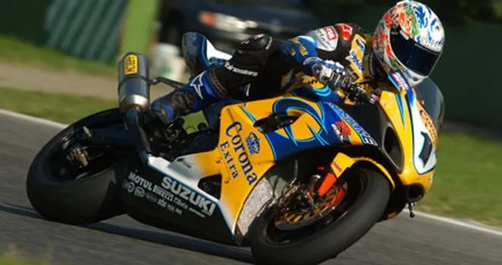 SBK: zampata di Corser a Magny Cours