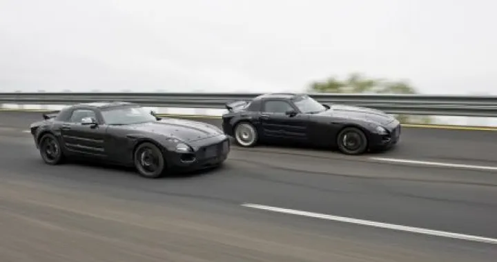 Mercedes SLS AMG Gullwing: le foto spia ufficiali