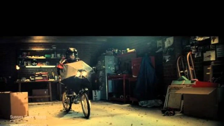 “Stay a Hero, Stay Safe”: Ducati testimonial della campagna di sicurezza stradale in Inghilterra /video