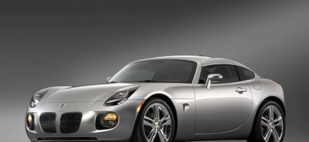 New York 2008: Pontiac presenta la Solstice Coupè