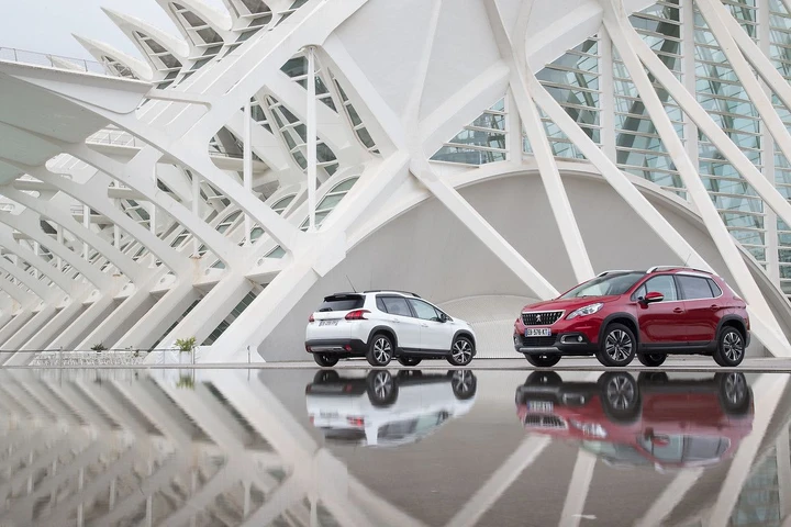 Peugeot 2008: il cambio automatico EAT6 per il motore diesel