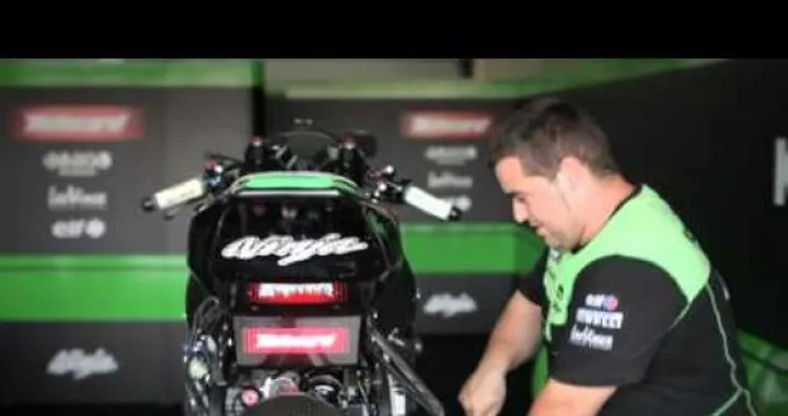 Kawasaki Racing Team Ninja ZX-10R Experience /video