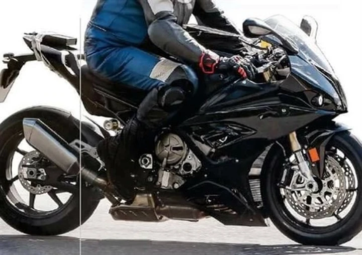 BMW S1000RR 2018: foto spia