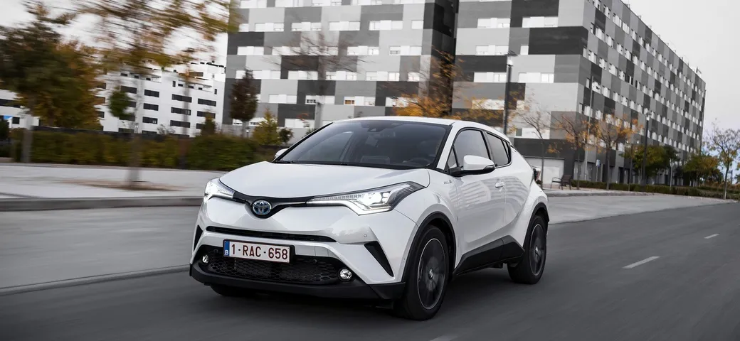 Toyota C-HR: lo spot ‘Reflections’ per il lancio in Italia [Video]