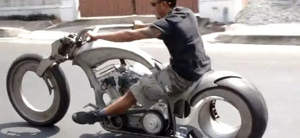 Il prototipo 'hubless' di Hot Rod Pattaya in azione [video]