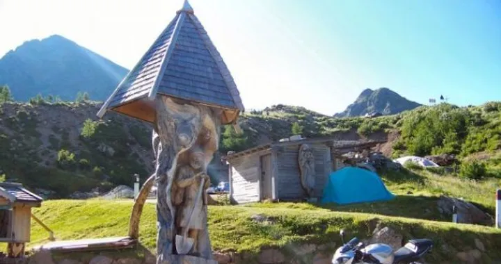 Foto del giorno: Triumph Daytona sul Passo Manghen e Alto Adige