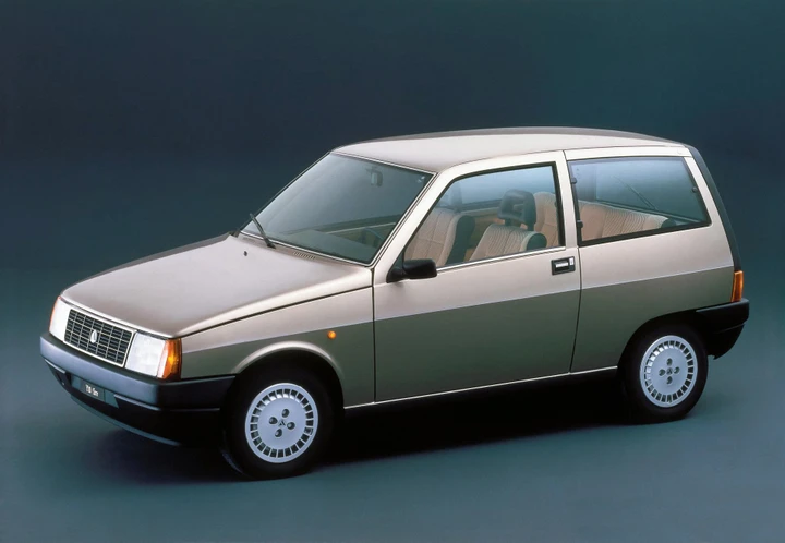 Autobianchi Y10: i primi 35 anni di un fenomeno di tendenza