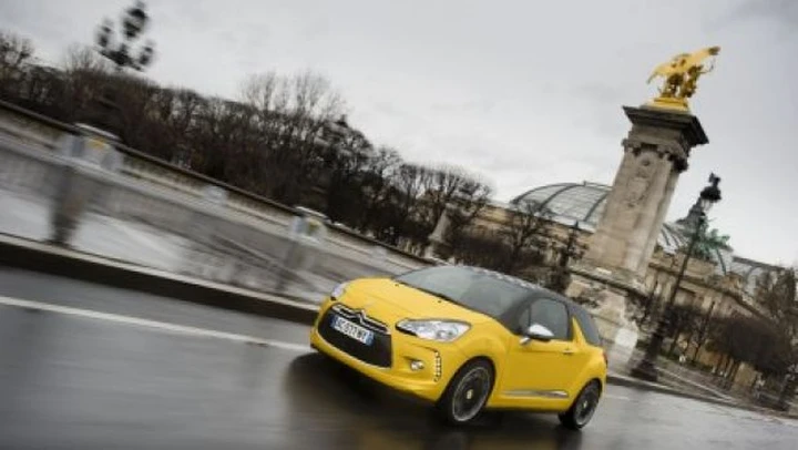 Citroën DS3: la Cabrio adotterà una soluzione simile alla 500C