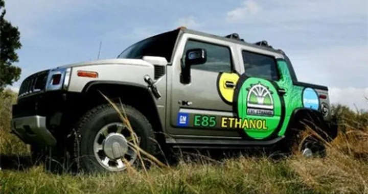 Dal 2010 l'intera gamma Hummer sarà compatibile con l'etanolo E85