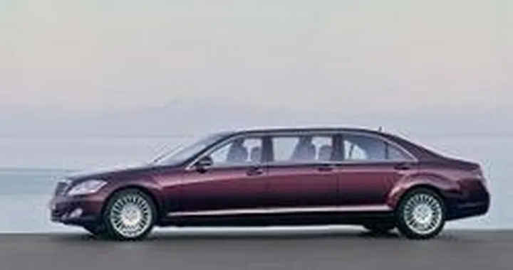 Limousine S-Class by Mercedes Binz