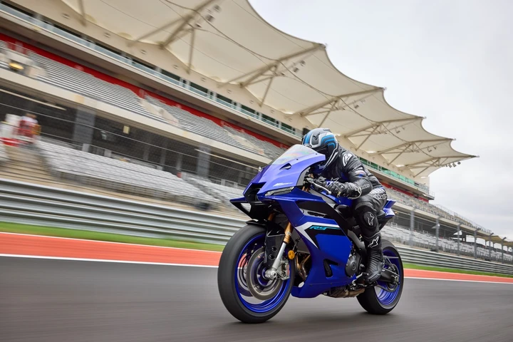 Yamaha R9 2025: prestazioni e tecnologia all’avanguardia per la nuova Supersport