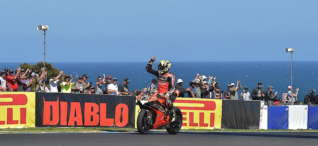 SBK, Phillip Island: Bautista vince anche Gara 2