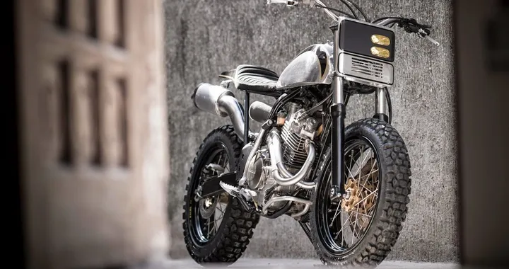 Honda XR400R by BCR Designs