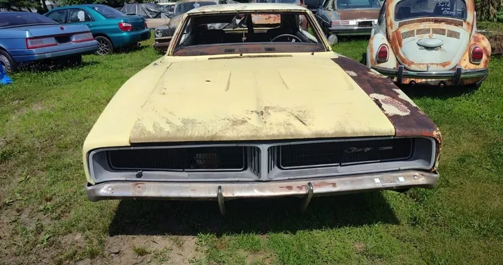 L'auto di Hazzard riemerge da uno sfasciacarrozze: merita il restauro