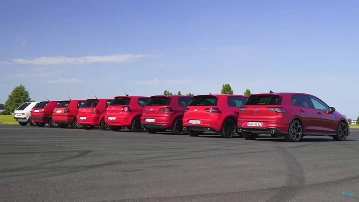 Volkswagen Golf GTI: drag race fra tutte le generazioni del modello