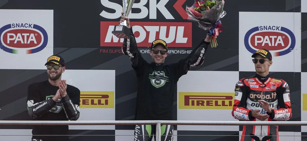 Superbike Donington 2017: Rea risponde a Sykes in Gara-2, Davies sul podio [FOTO]