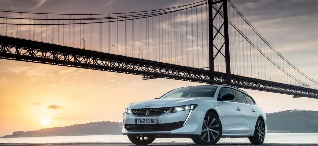 Nuova Peugeot 508 SW: primo contatto con la station wagon francese