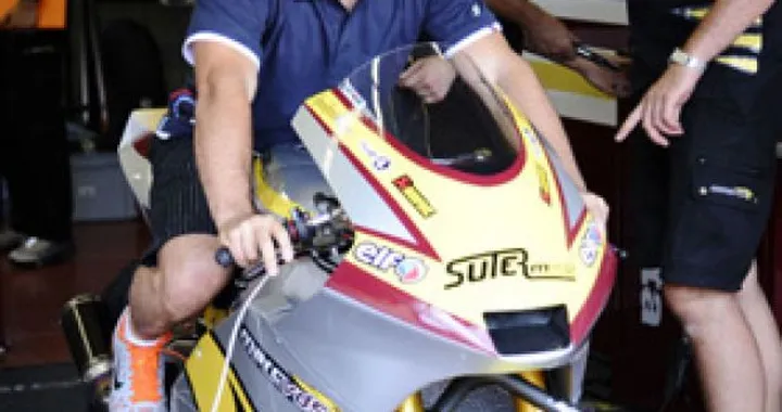 MotoGP in pista al Mugello per i test ufficiali. Stoner batte il record della pista