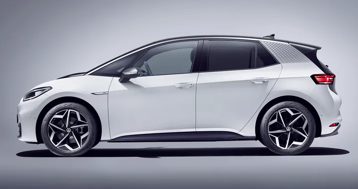 Volkswagen alza il target sull'elettrico: 1,5 milioni di vetture della gamma ID. nel 2025