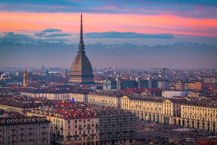 Strisce blu a Torino, come cambiano le regole e le sanzioni